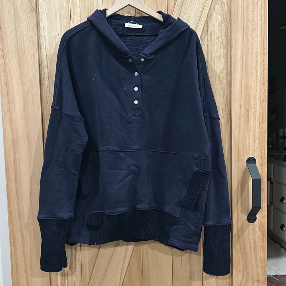 Bucketlist Pullover - image 1